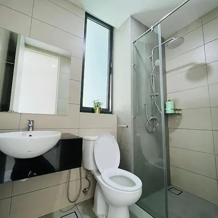 Elysia-Near Gleaneagles & Legoland-2Rb Warmq Suite Max7Pax-Waterdispenser Nusajaya  Exterior photo